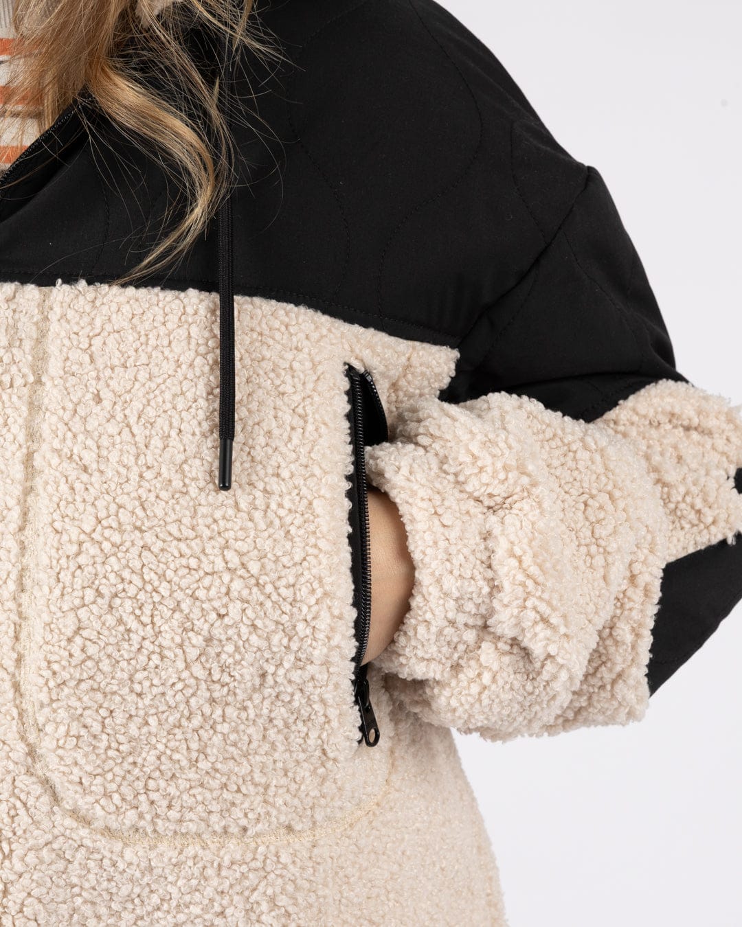 Dillon - Womens Panelled Fleece - Black/Cream