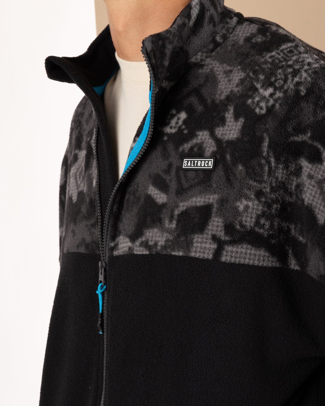 Theo Elemental - Mens 1/4 Neck Fleece - Black