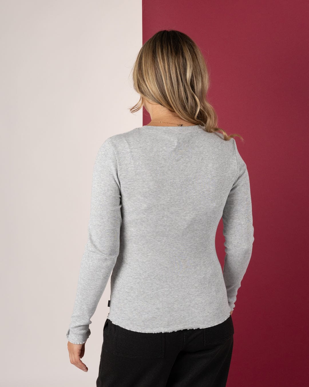 Charmer -Womens Long Sleeve T-Shirt - Grey