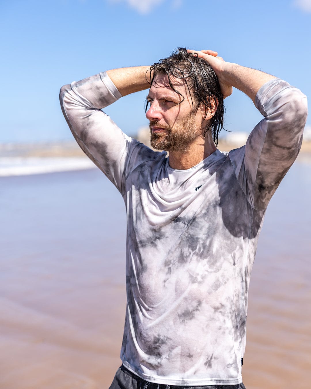 Rebalance Hybrid - Mens UPF 50+ Long Sleeve T-Shirt - Grey