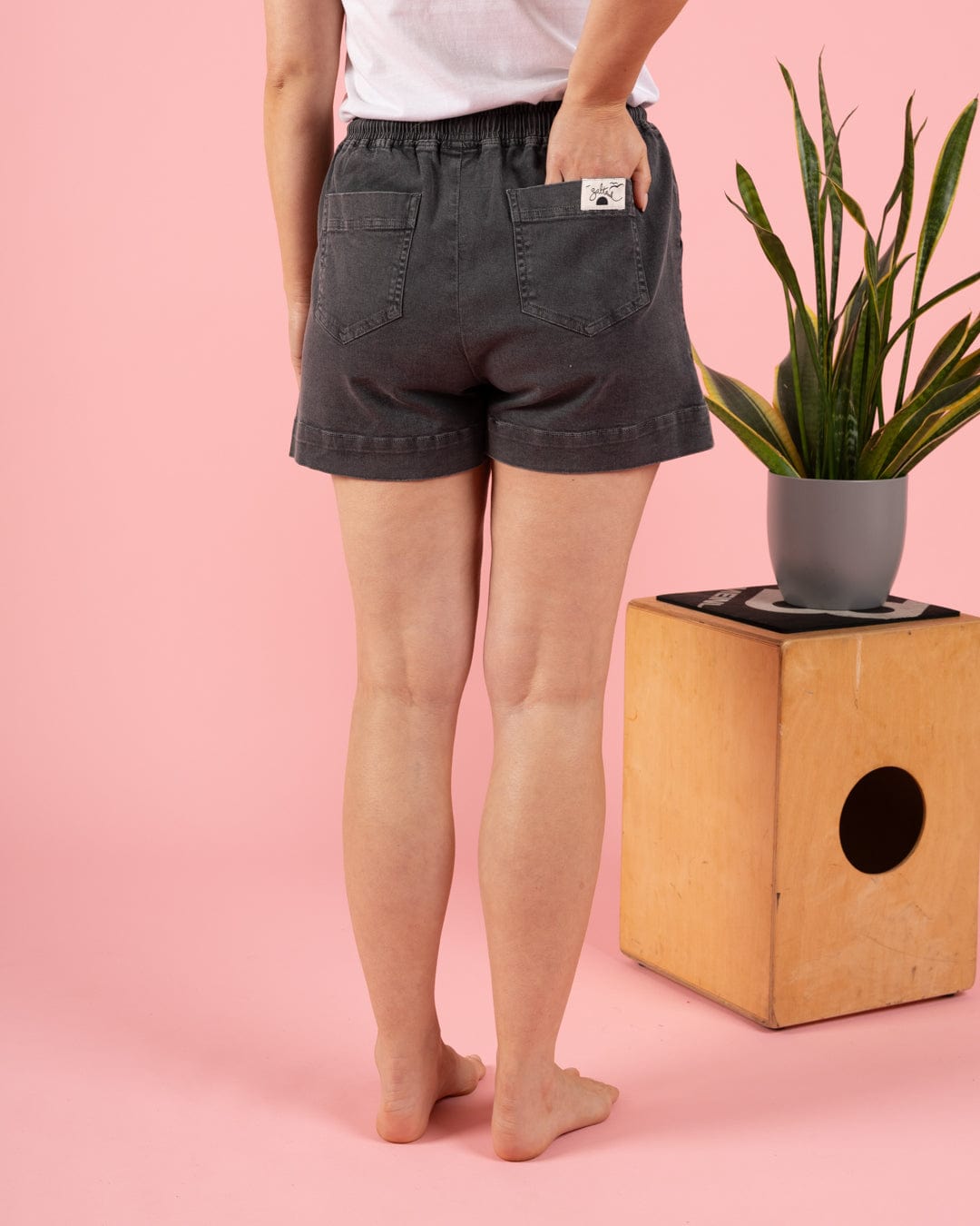 Santano - Womens Short - Washed Black