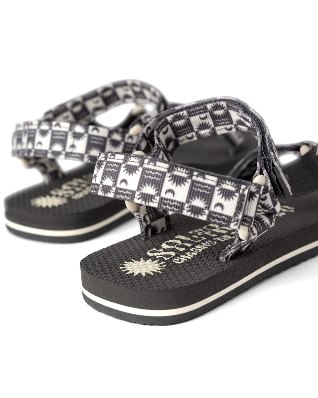 Villa Equinox - Sandals - Grey