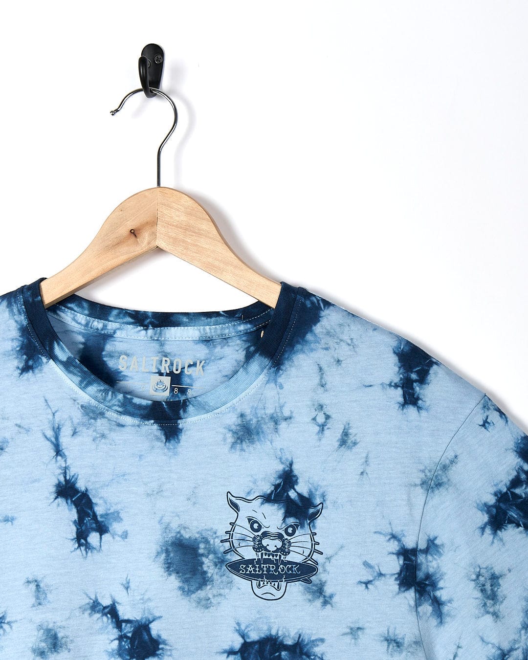 A Saltrock - Purfect Wave Mens Tie Dye Short Sleeve T-shirt - Light Blue with a cat on it.
