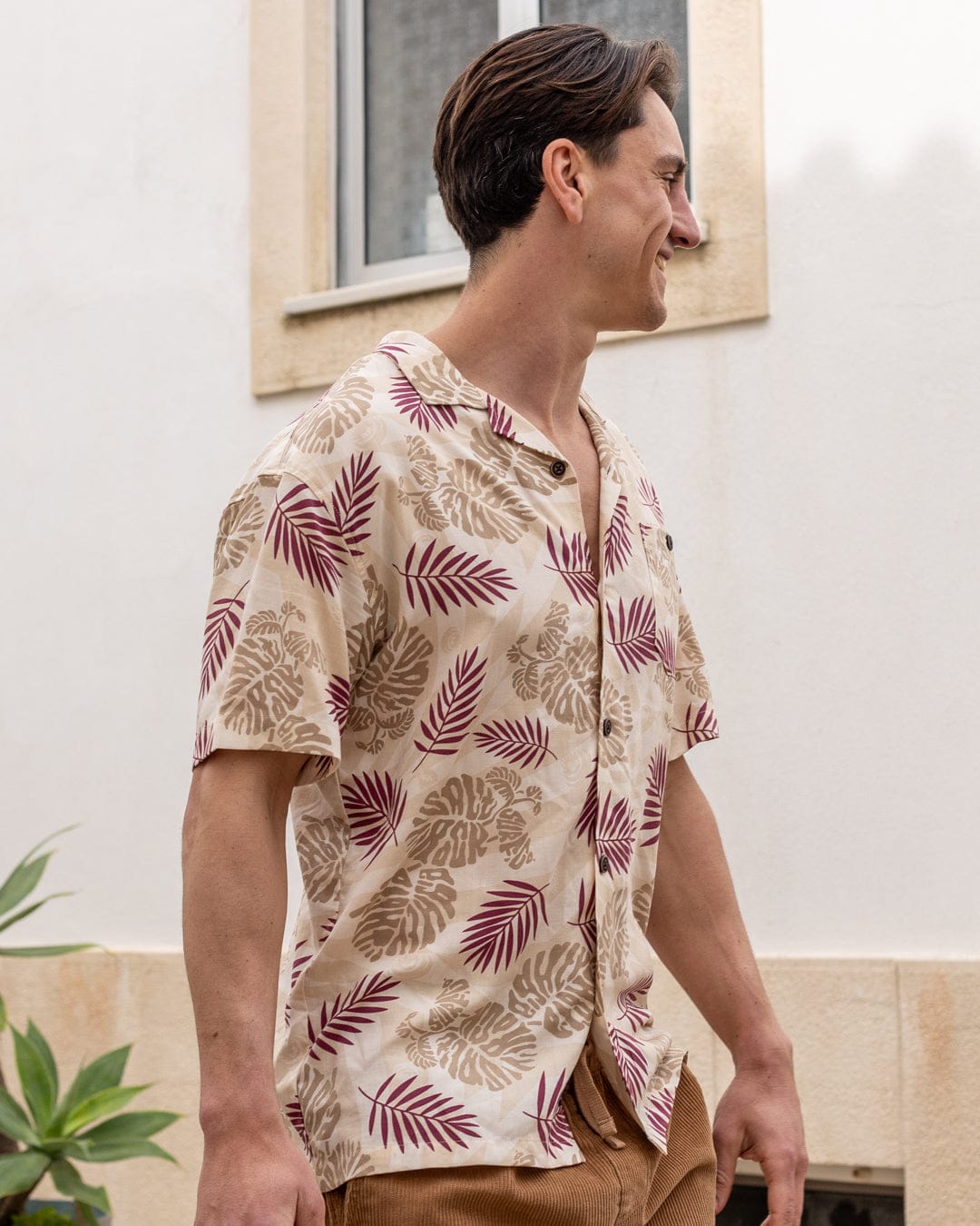 Warp Surf Resort Mens Oversized Short Sleeve Shirt in Cream