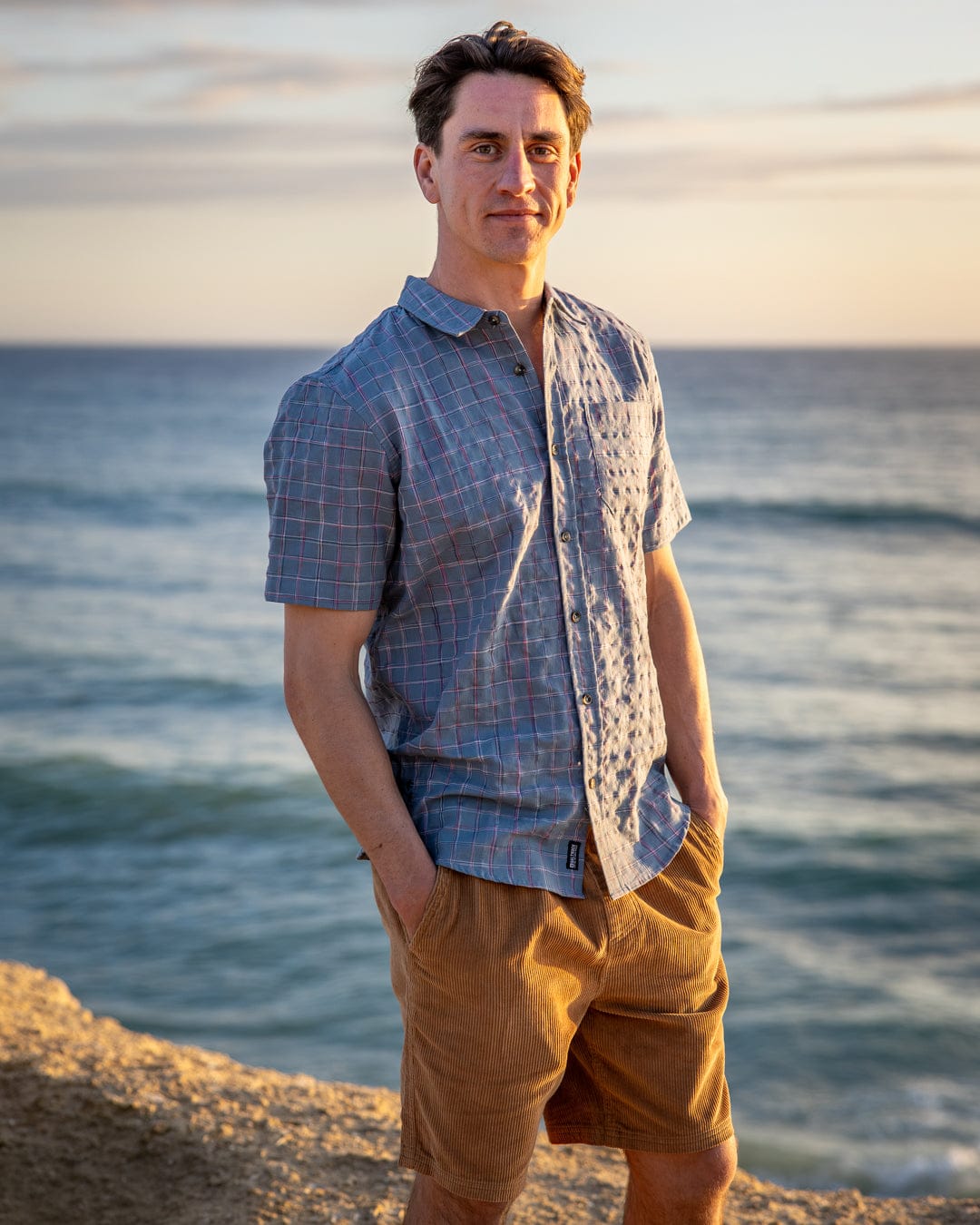 Isaad Mens Short Sleeve Shirt in Blue