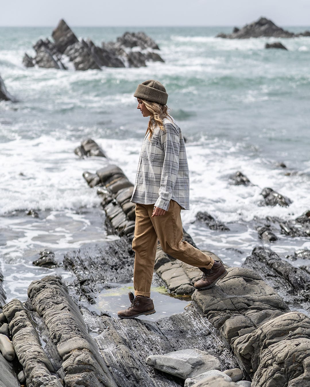 Tiff -Womens Corduroy Check Shirt - Cream/Grey