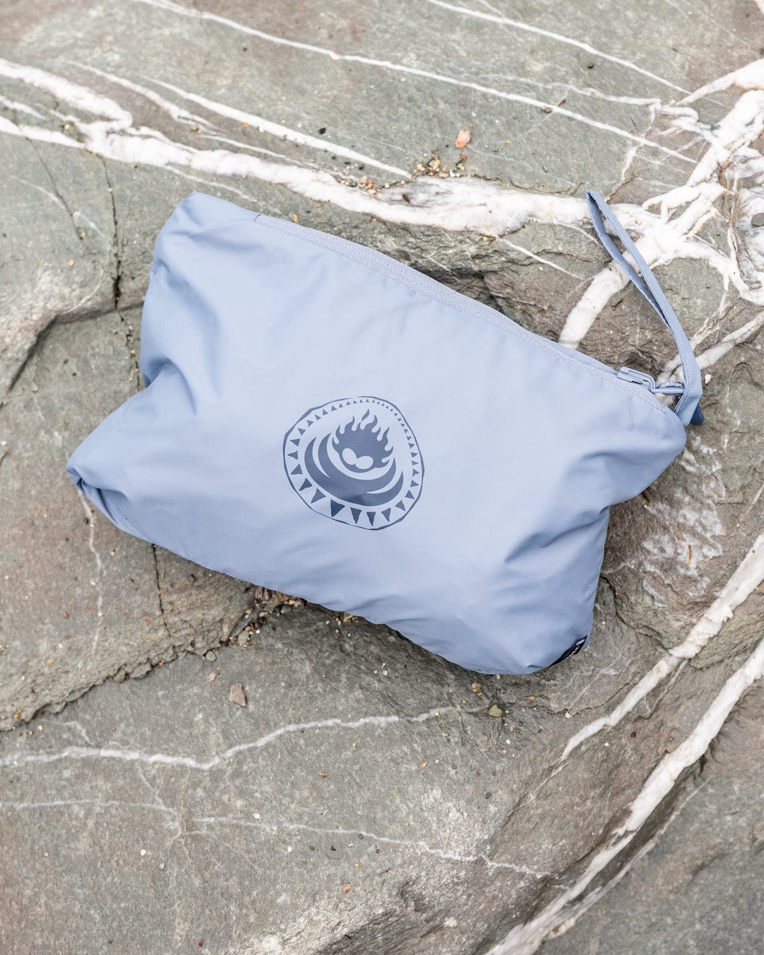 Rainer Tribal Mens Waterproof Packable Rain Jacket in Blue/Beige