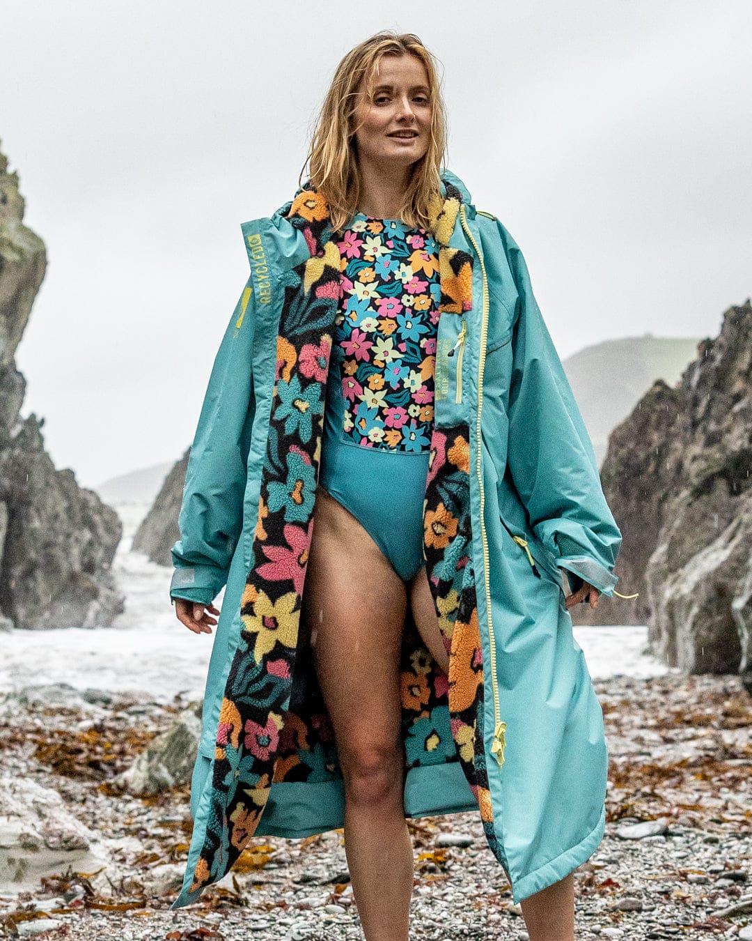 Holidaze Changing Robe Blue
