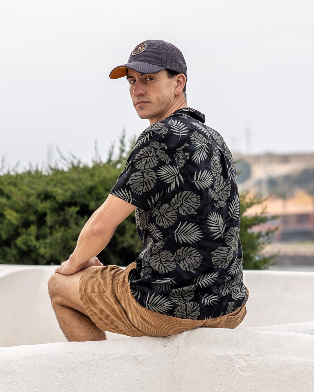 Warp Surf Resort Mens Oversized Short Sleeve Shirt in Dark Grey