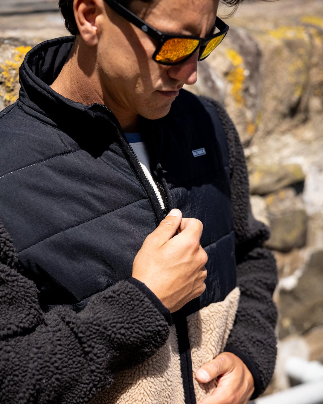 Rafe Mens Zip Fleece in Black/Beige