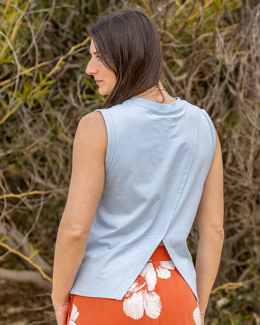Breeze Vest Womens in Light Blue