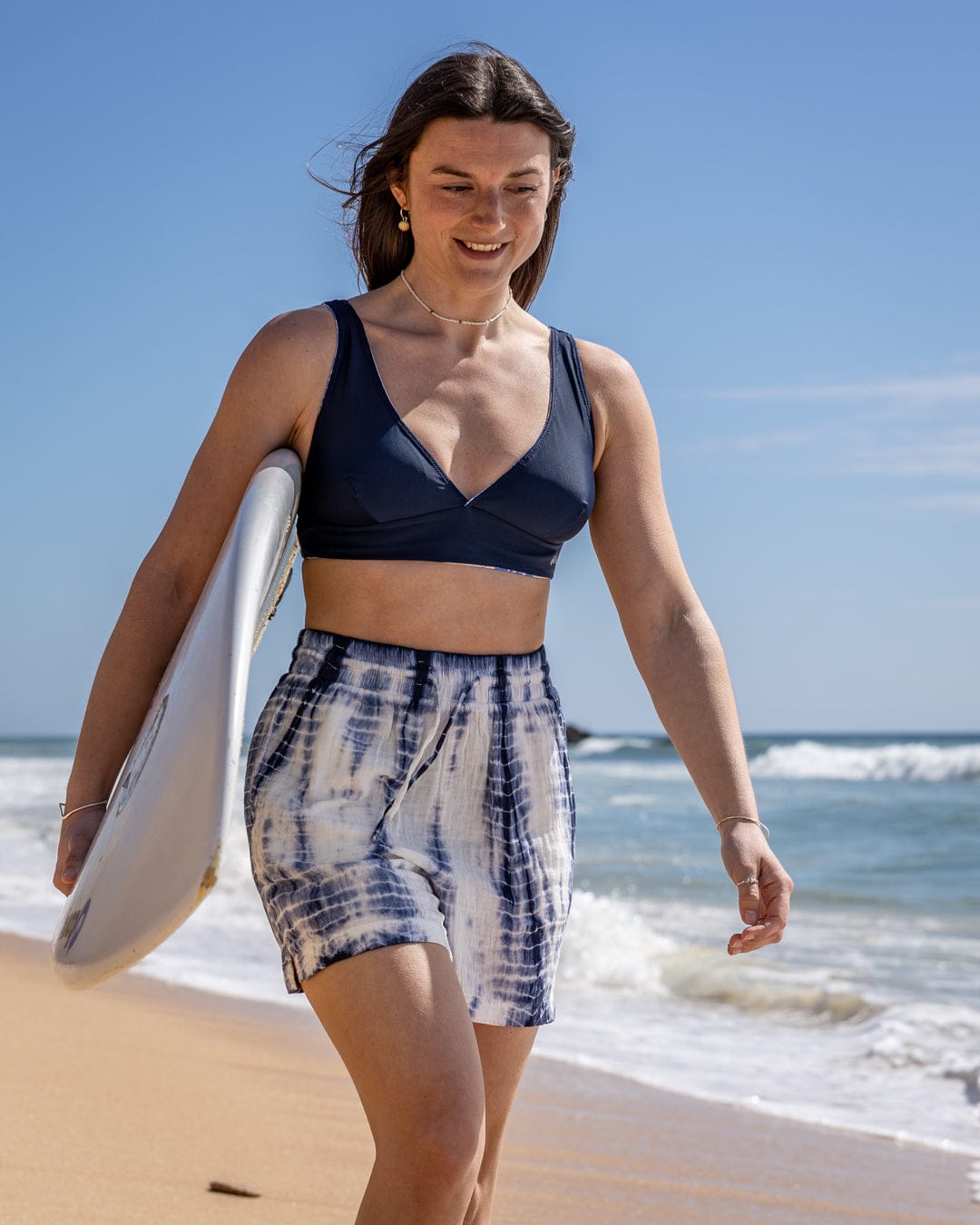 Melda  Womens Woven Short in Blue