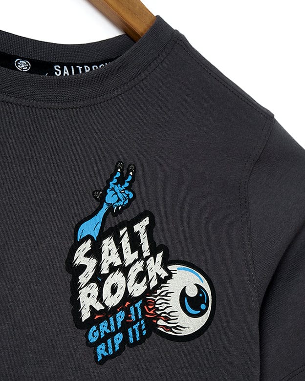 Get ready to grind in style with our Saltrock Creepshow - Kids Short Sleeve T-Shirt - Grey! Featuring Saltrock graphics, this tee is perfect for those who love skateboarding and want to add some edge to their wardrobe.