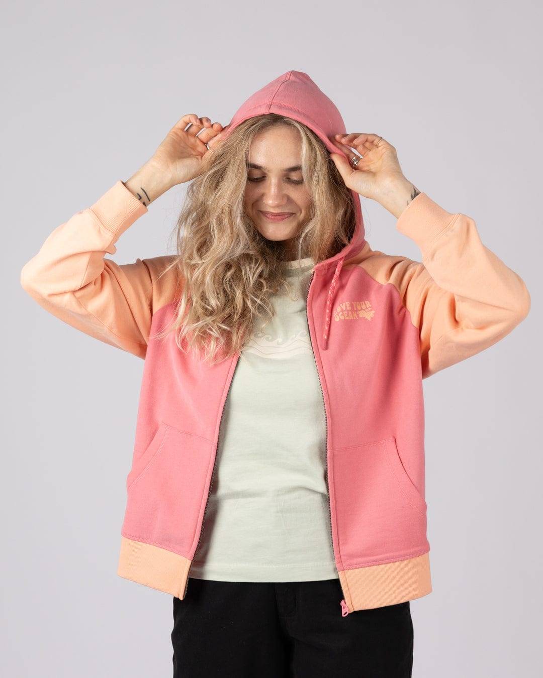 Sun Daze  Womens Zip Through Hoodie in Bright Pink