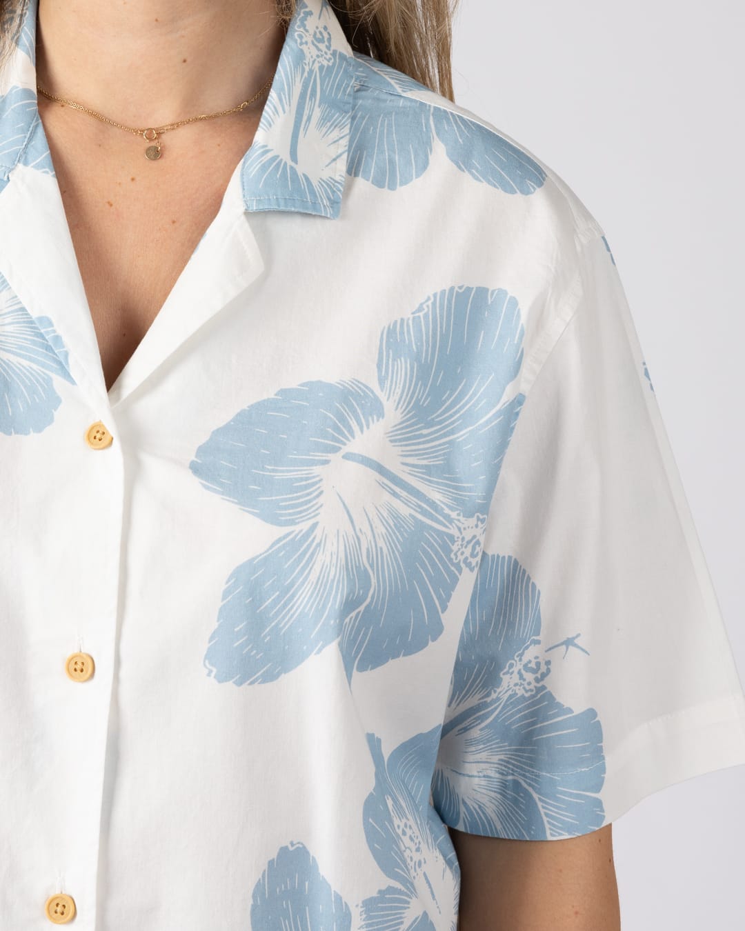 Mandaram Womens Short Sleeve Shirt in Cream