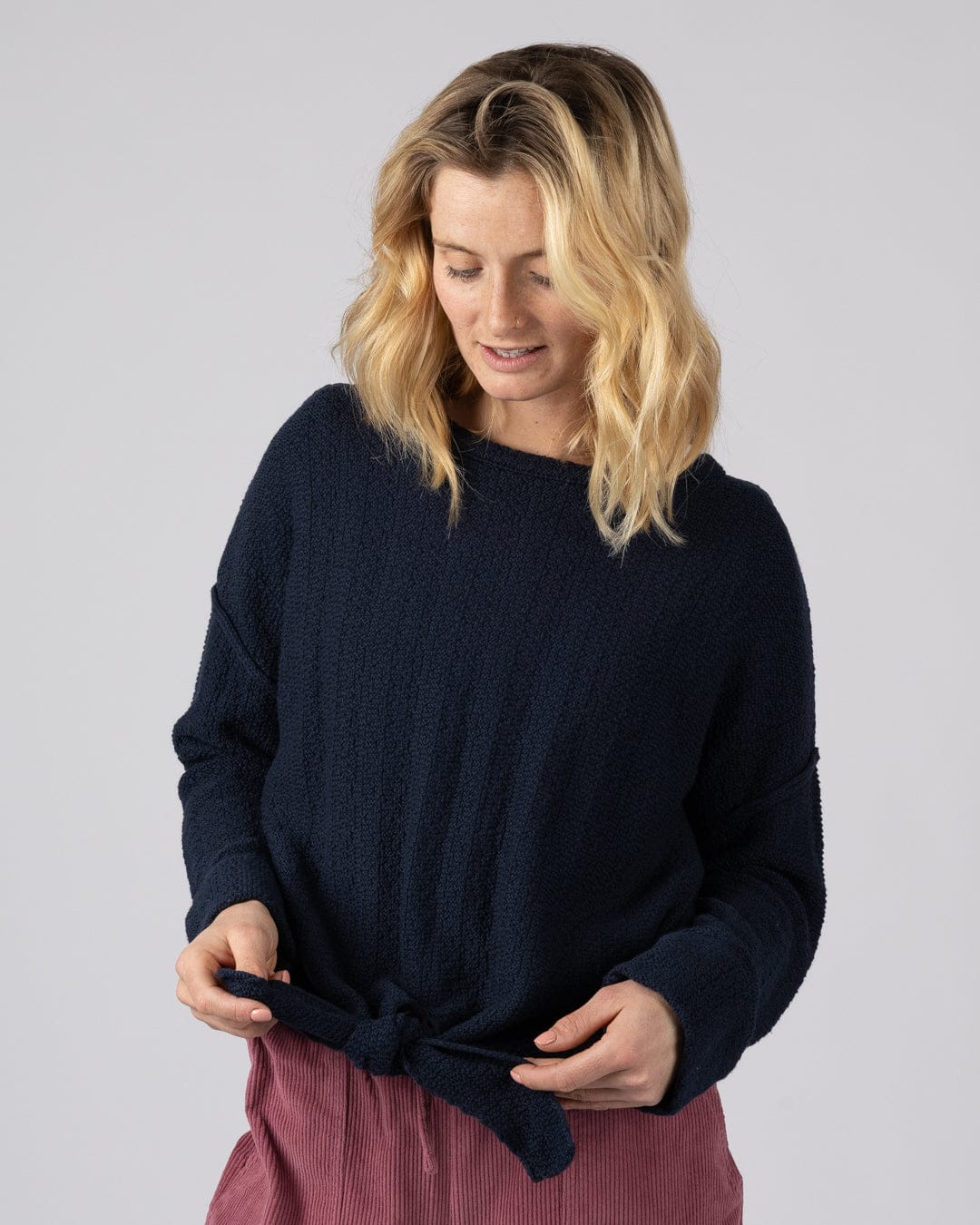 Beachtide  Womens Knot Front Knit Jumper in Blue