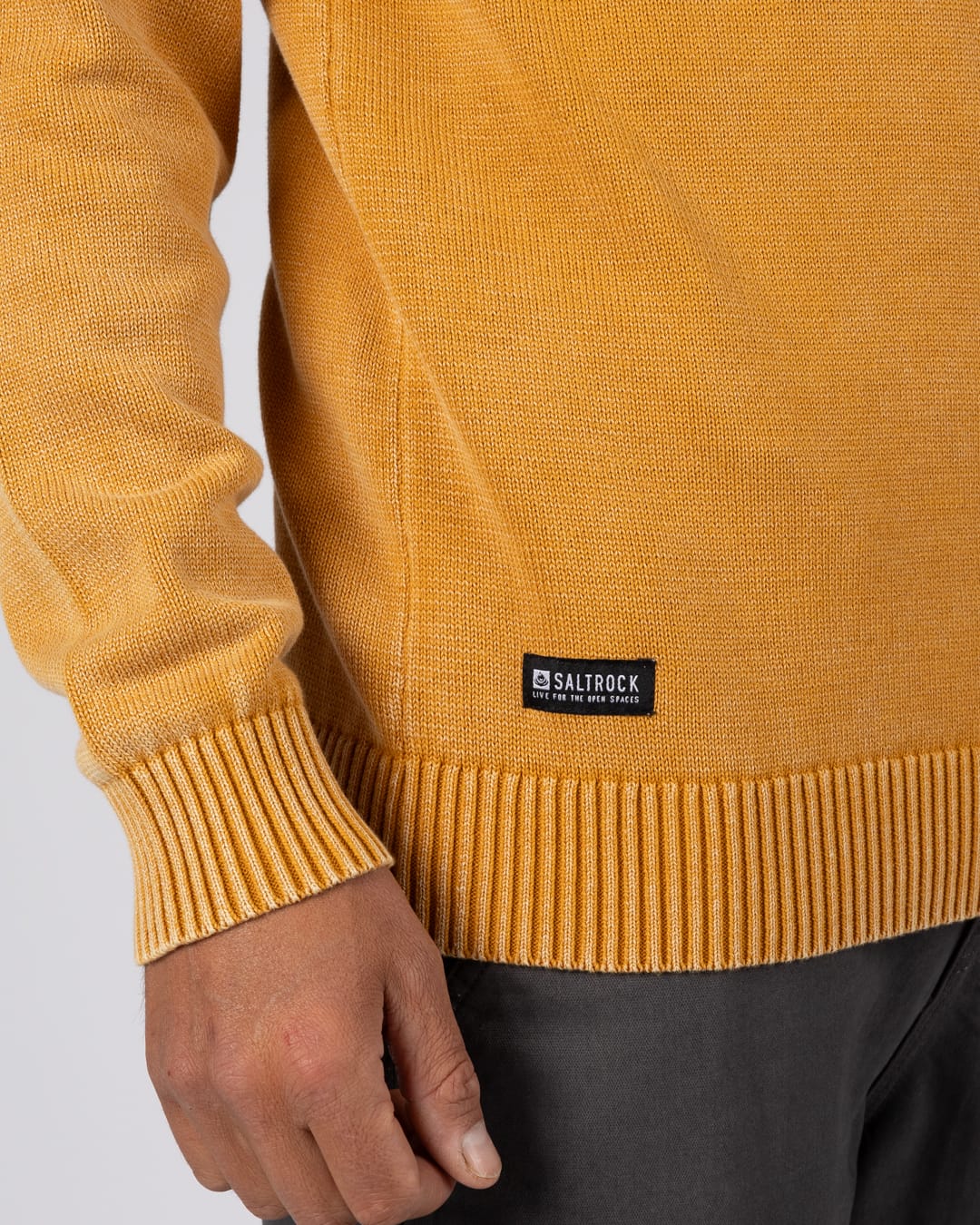 Coombe Mens Knitted Jumper in Yellow