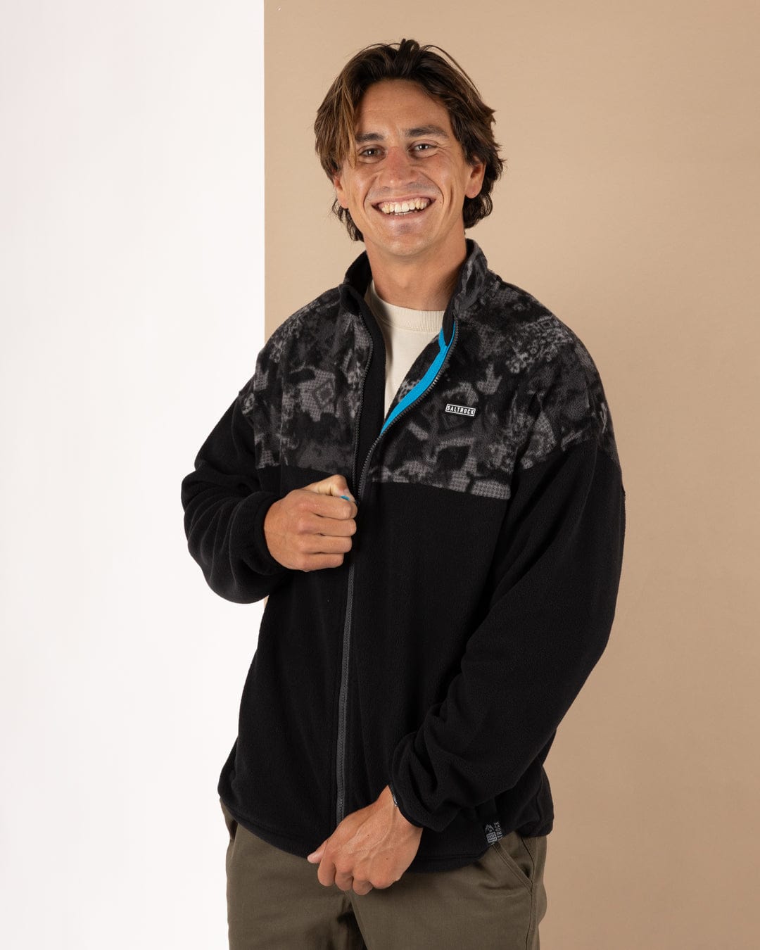 Theo Elemental - Mens 1/4 Neck Fleece - Black