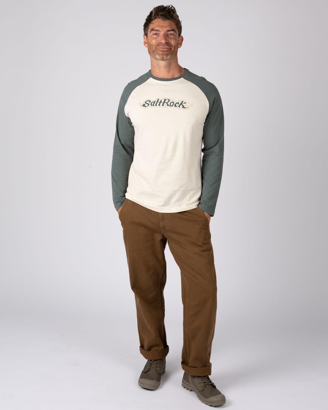 Heritage Logo Mens Long Sleeve Raglan T-Shirt in Green/Cream