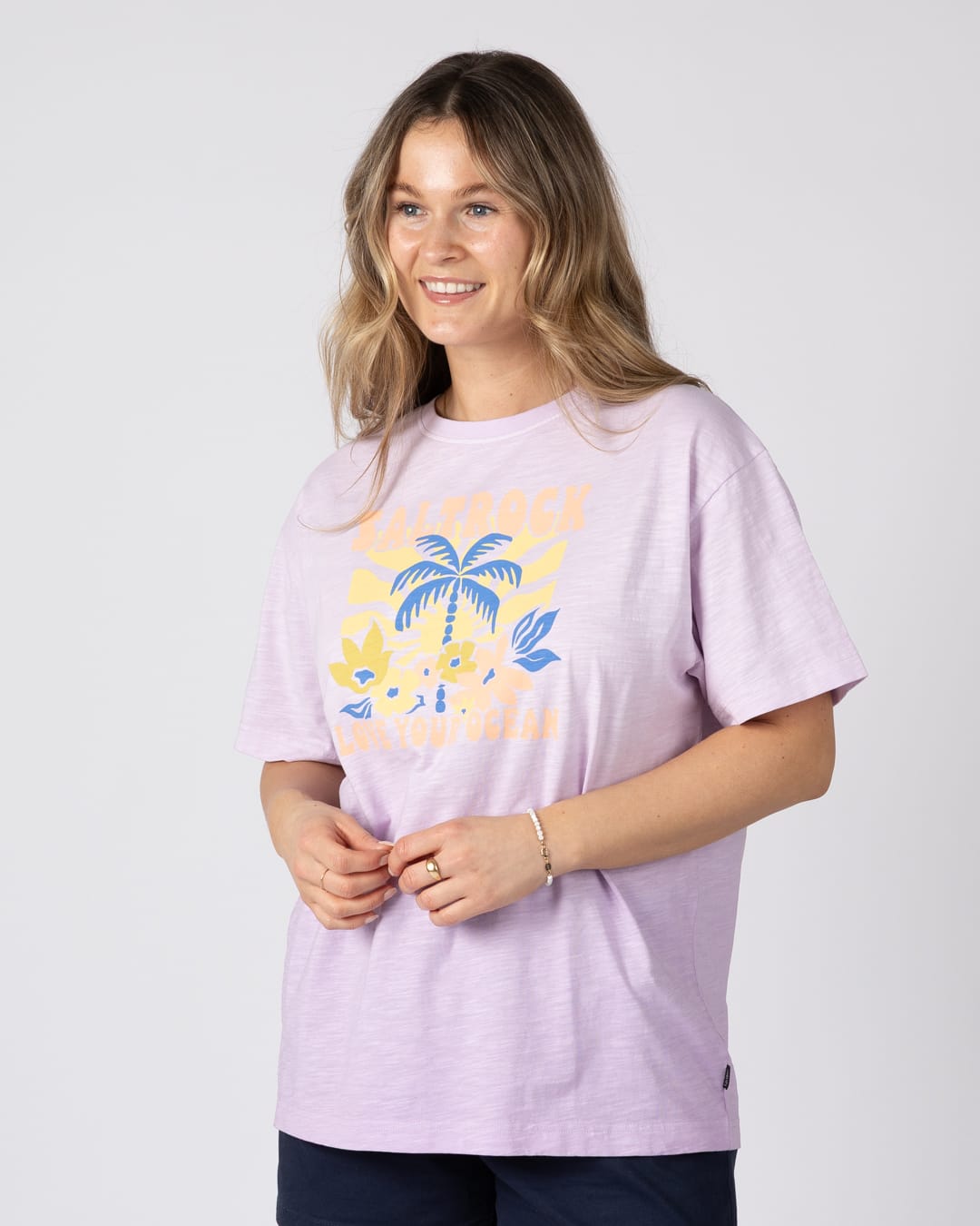 Sun Daze Womens Short Sleeve Tee in Light Purple