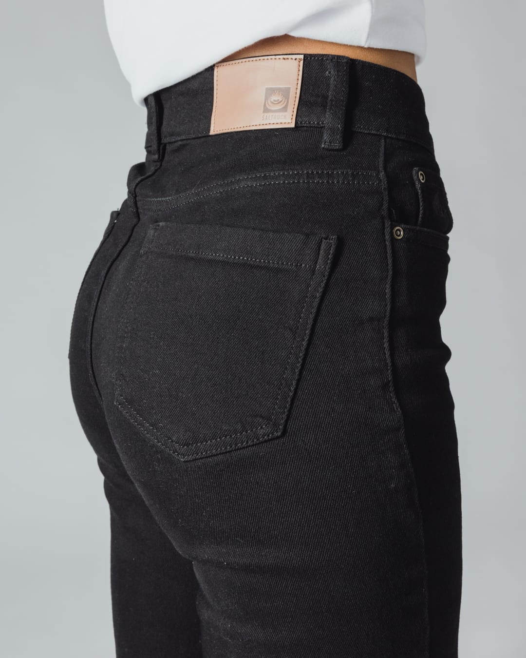 Indie Womens High Rise Wide Leg Jean In Black