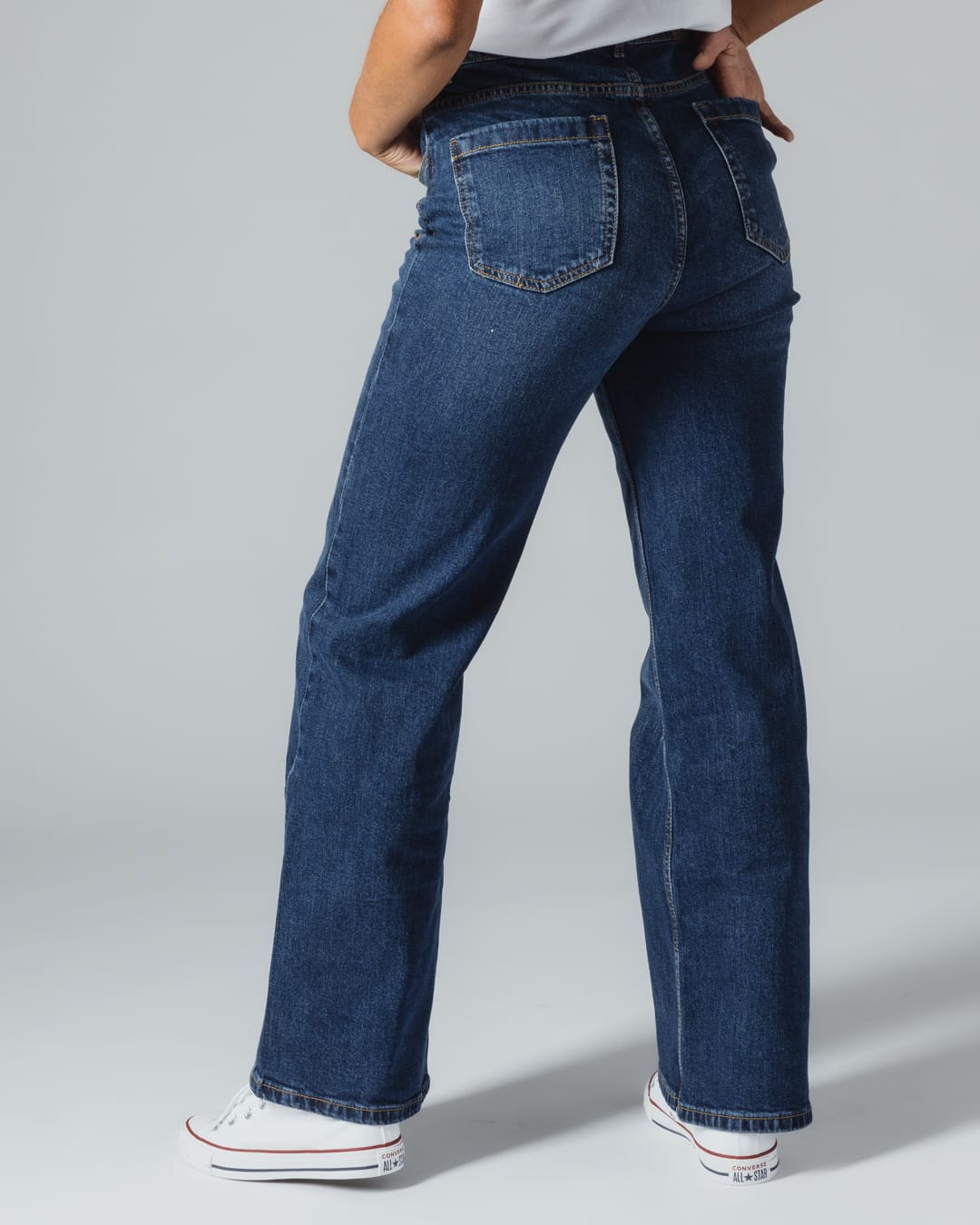 Indie Womens High Rise Wide Leg Jean In Mid Denim