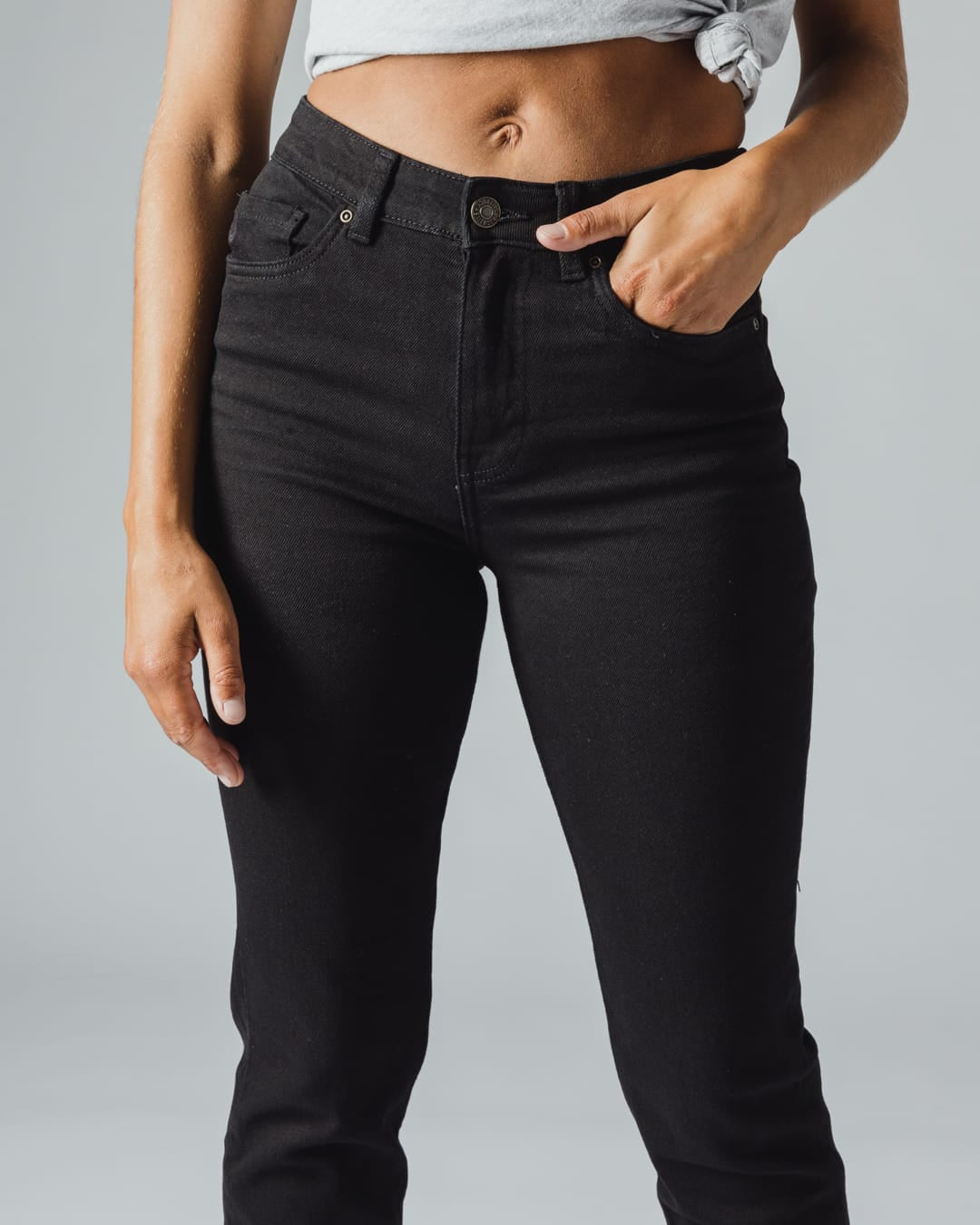 Iona Womens Straight Leg Jean In Black