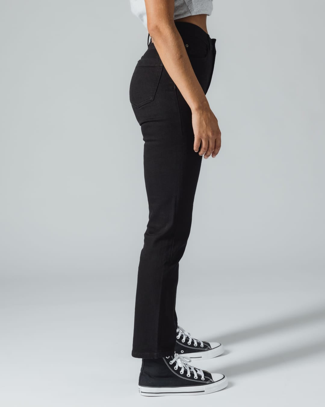 Iona Womens Straight Leg Jean In Black