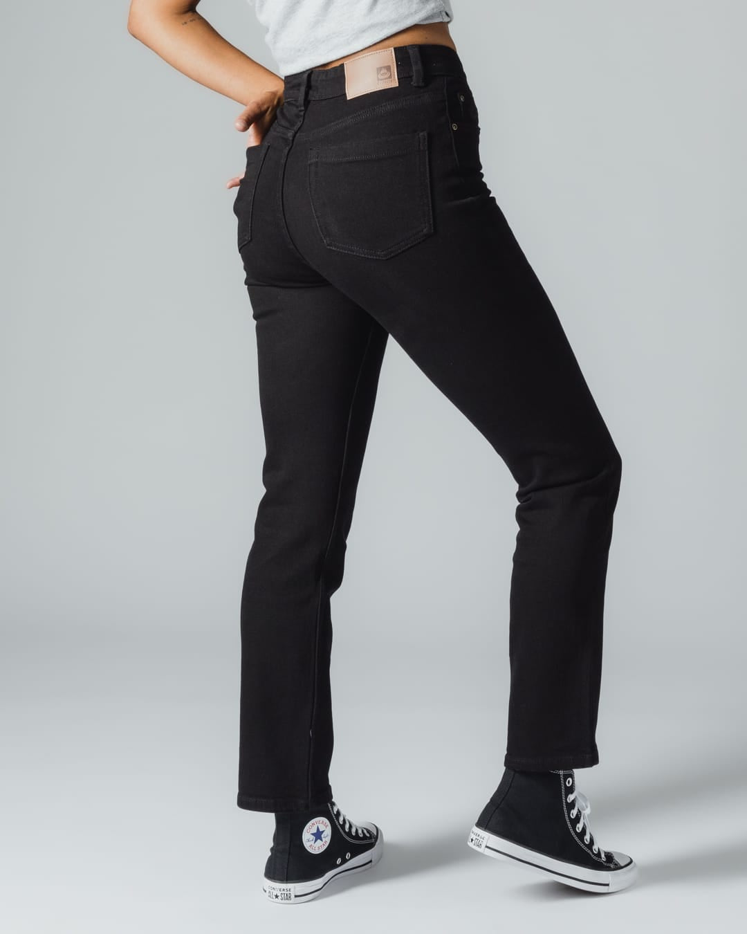 Iona Womens Straight Leg Jean In Black