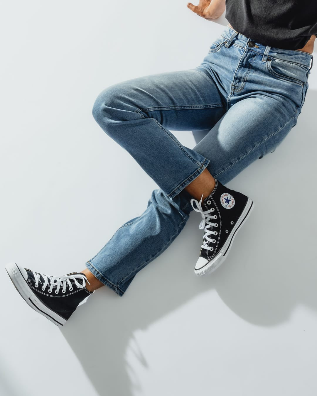 Iona Womens Straight Leg Jean In Light Denim