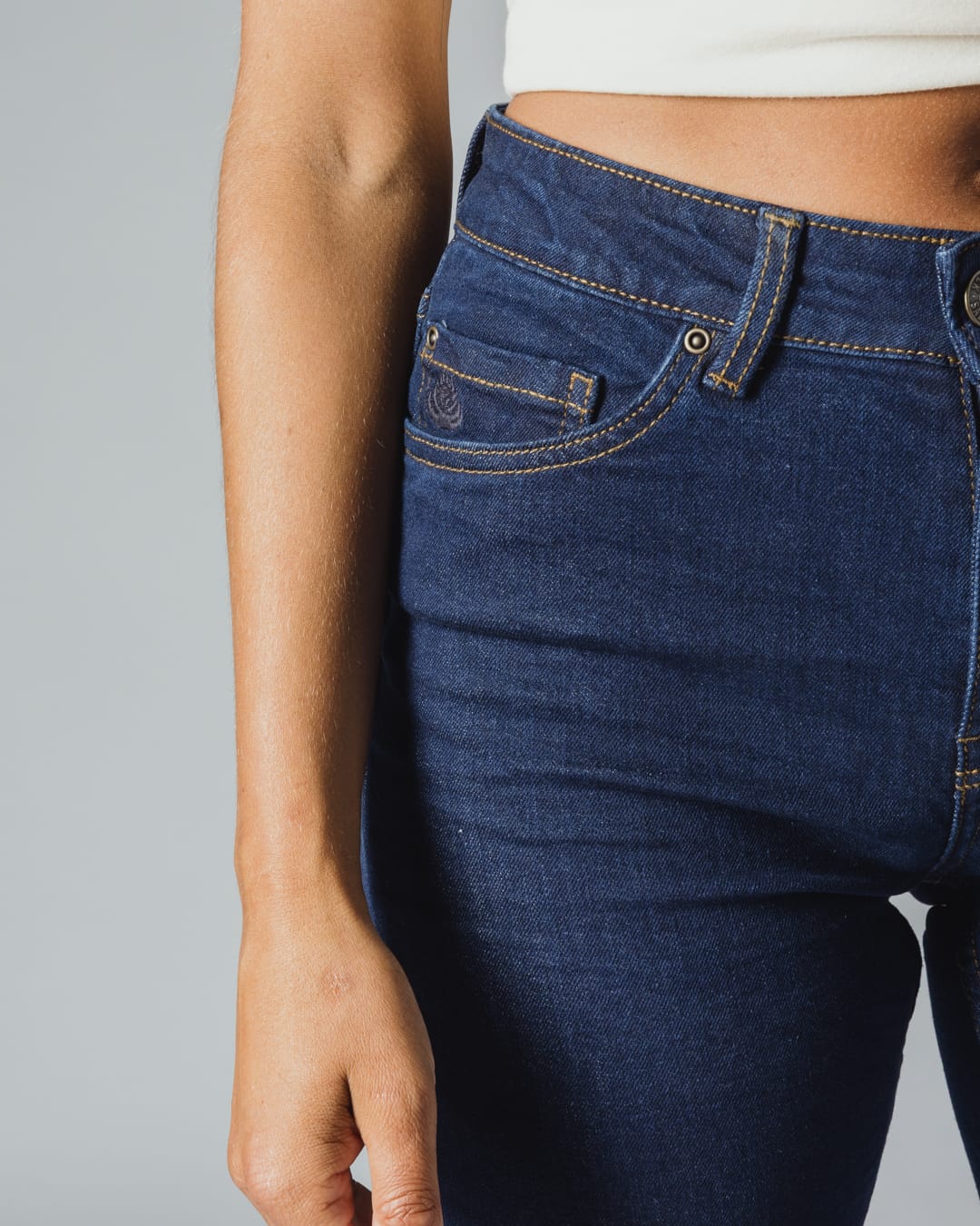 Iona Womens Straight Leg Jean In Dark Denim