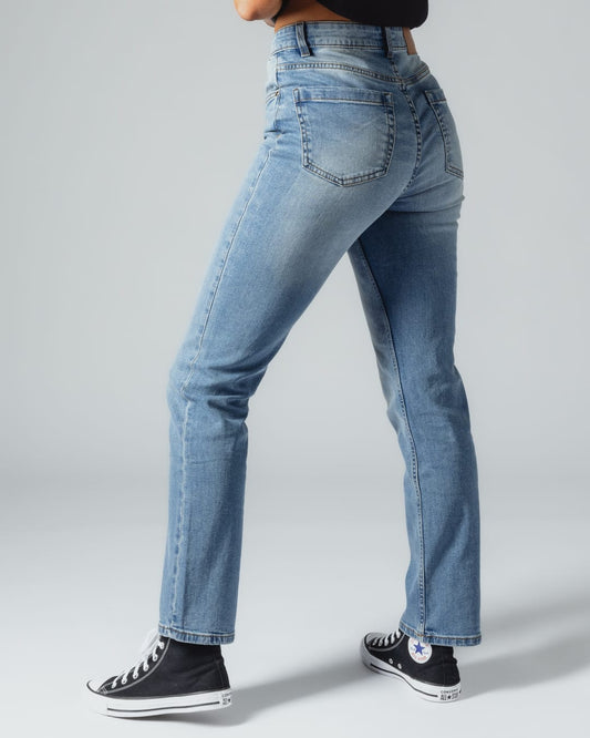 Iona Womens Straight Leg Jean In Light Denim