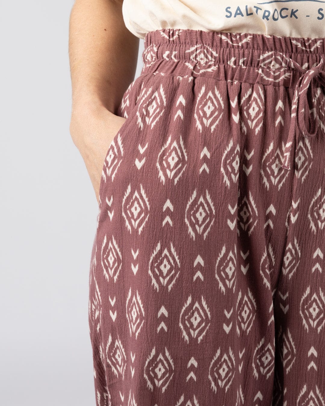 Eda - Womens Woven Trouser - Dark Pink