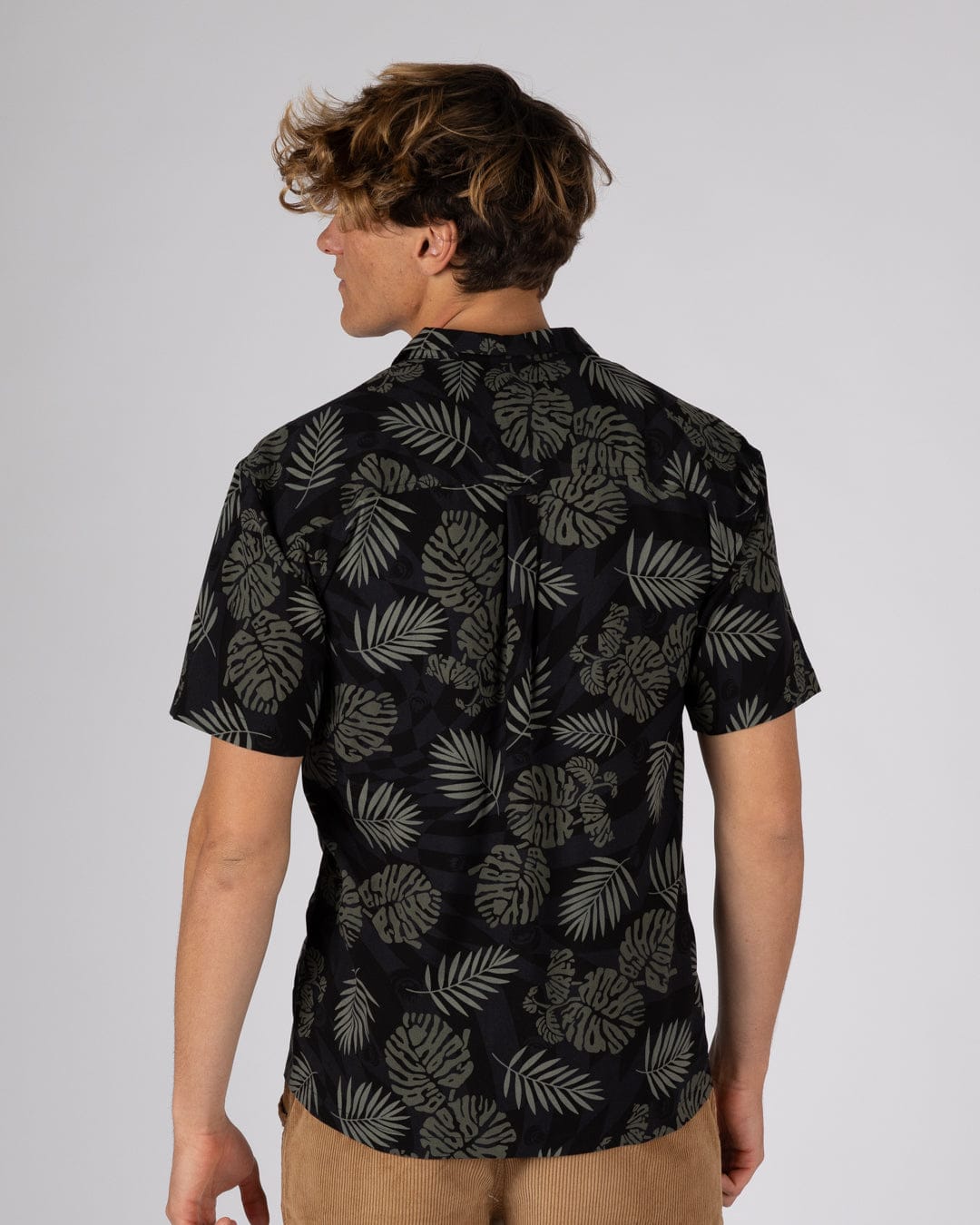 Warp Surf Resort Mens Oversized Short Sleeve Shirt in Dark Grey