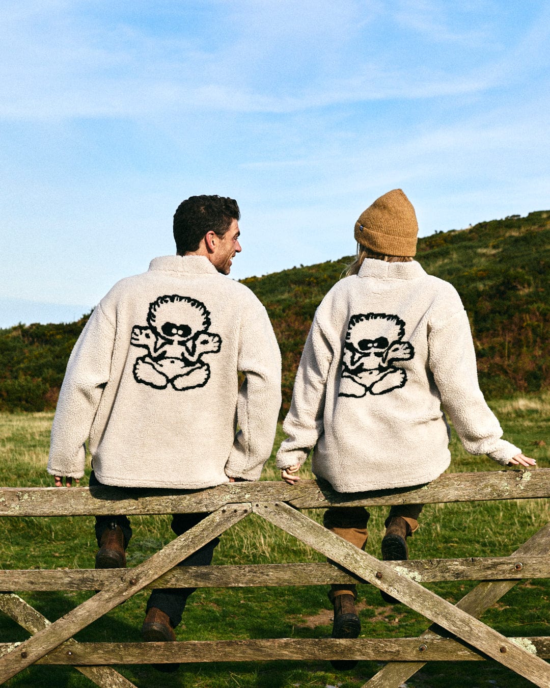 Tok Unisex Oversized Recycled Borg Fleece in Cream