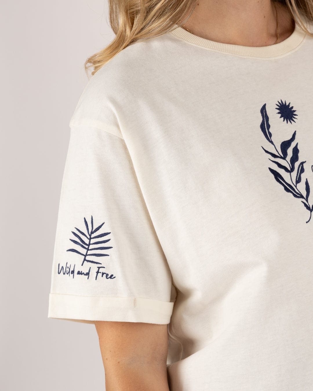 Dala - Womens Oversized Short Sleeve T-Shirt - Cream