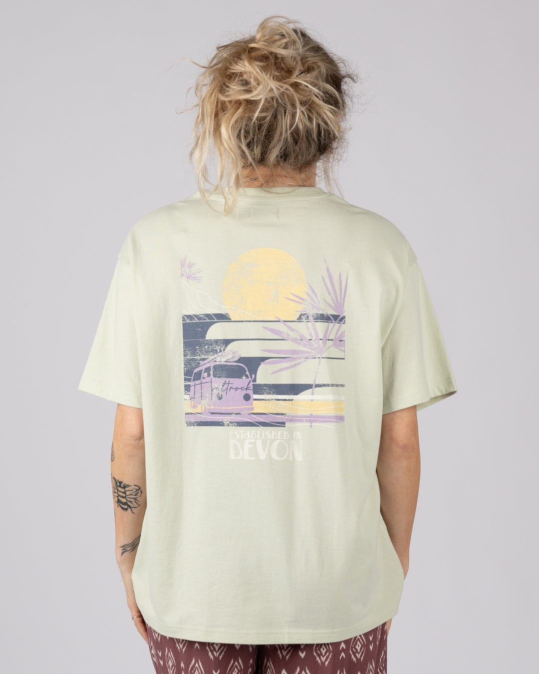Poster Location Devon - Womens Oversized Short Sleeve T-Shirt - Light Green