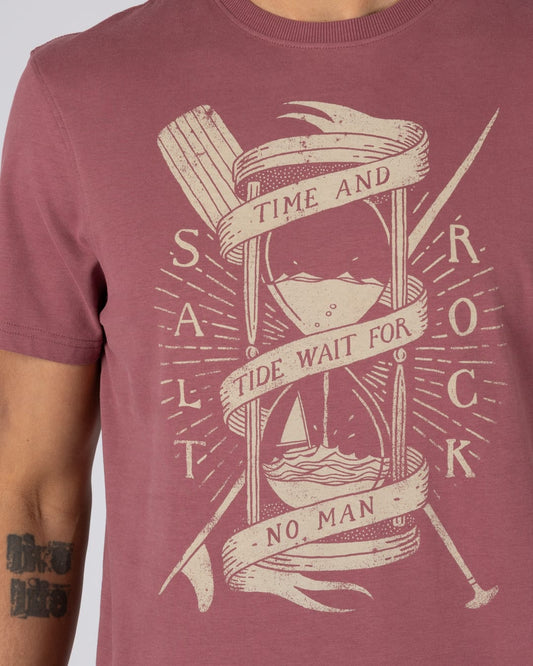 Waiting Tide Mens Short Sleeve Tee in Dark Pink