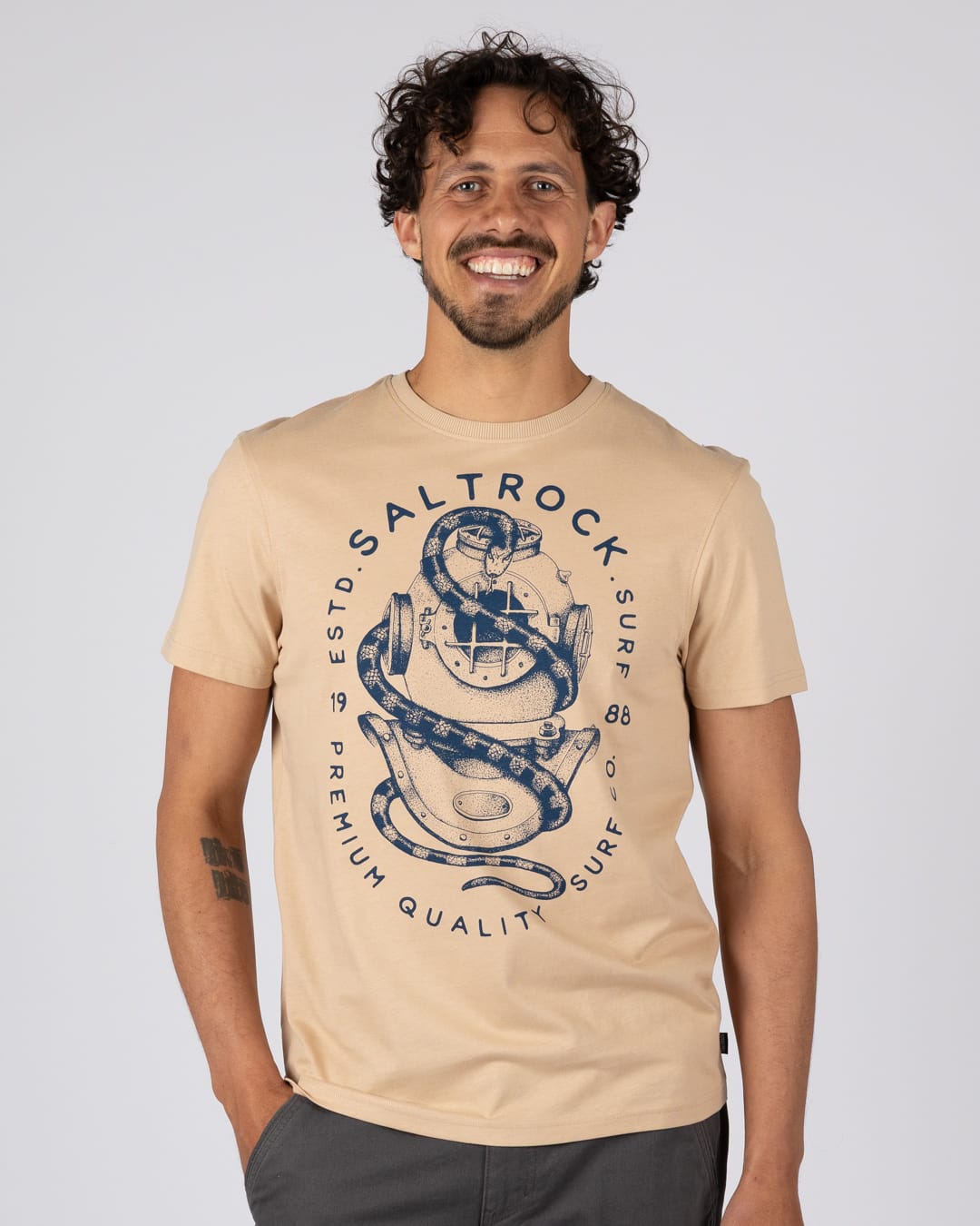 Dive Mens Short Sleeve Tee in Beige