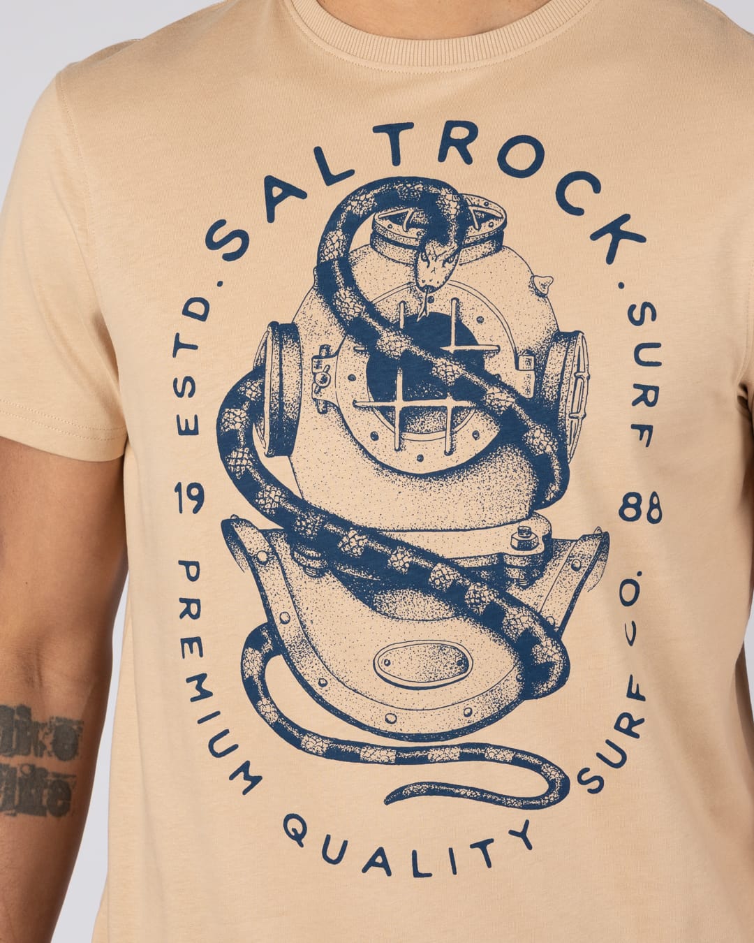 Dive Mens Short Sleeve Tee in Beige