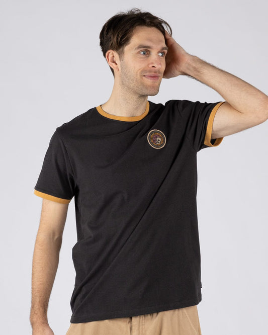 Trail Badge Ringer - Mens Short Sleeve - Dark Grey