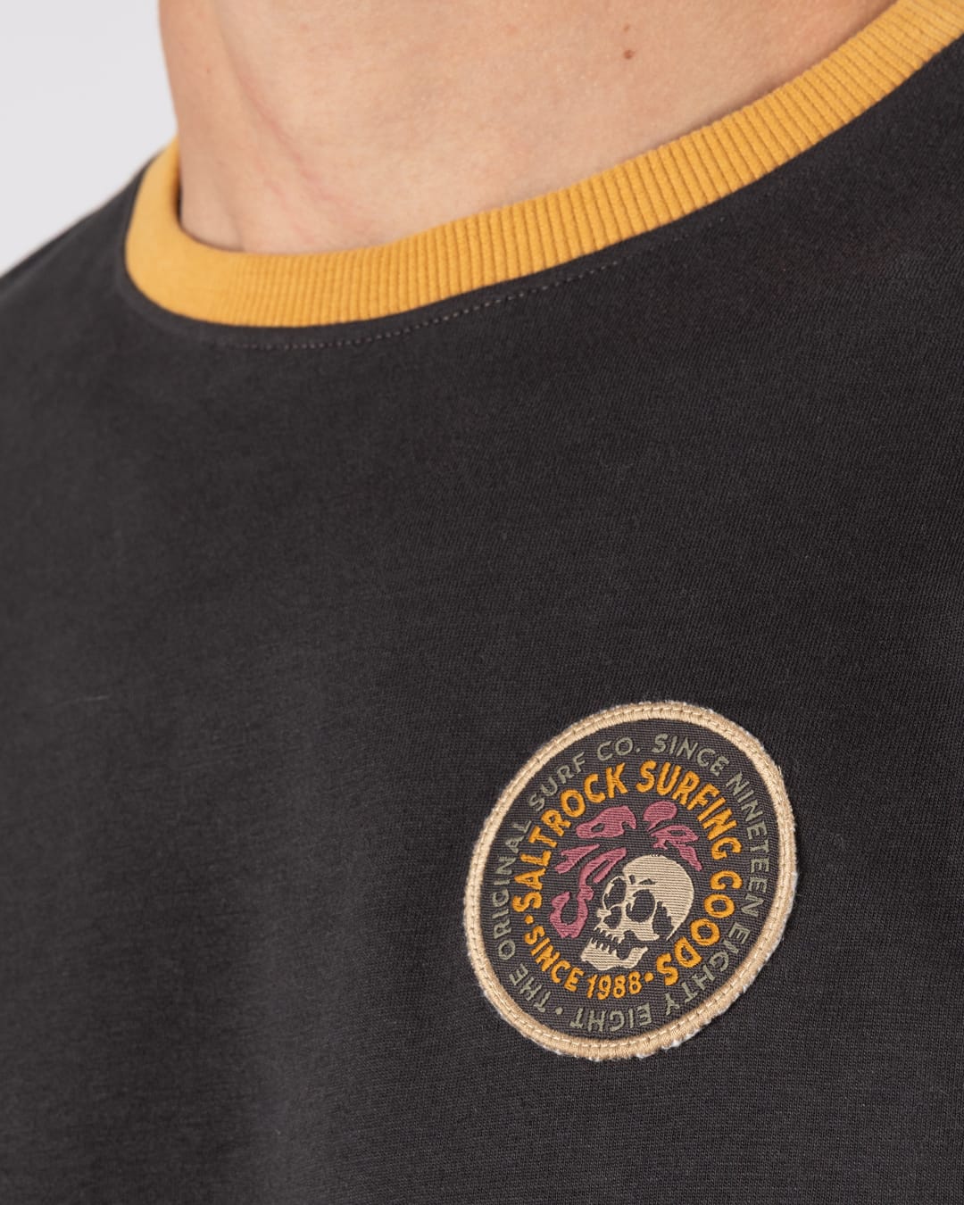 Trail Badge Ringer Mens Short Sleeve T-Shirt in Dark Grey