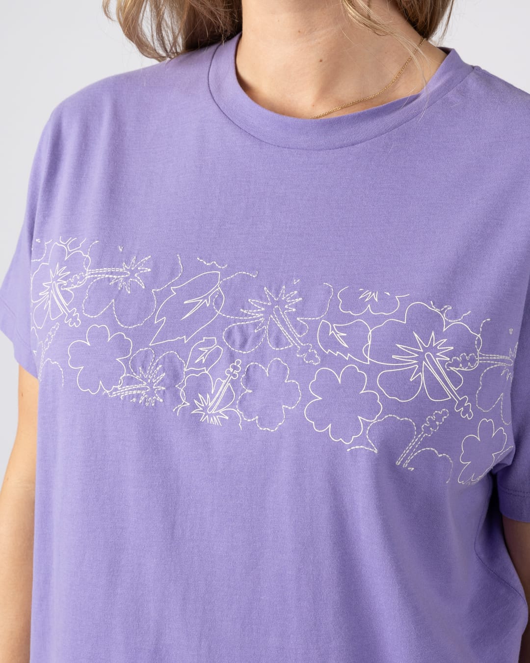 Aster Womens Short Sleeve Tee in Purple