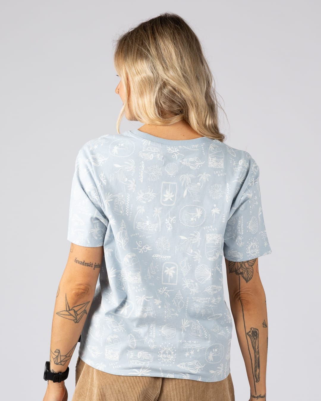 Island Life Womens Short Sleeve Tee in Light Blue