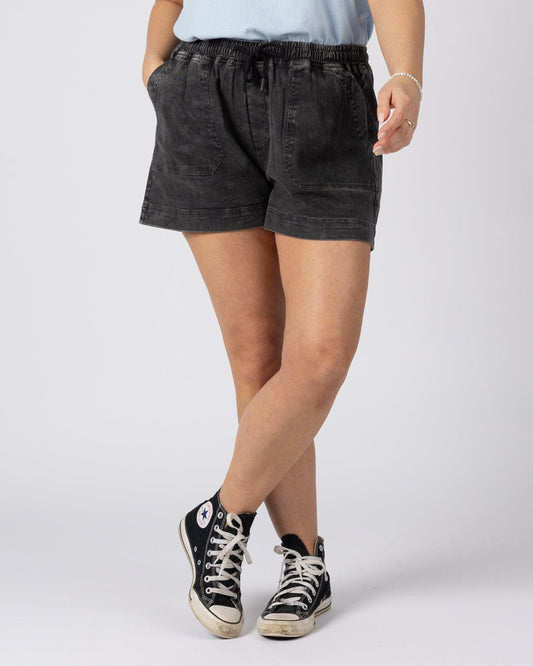 Santano Womens Short in Washed Black
