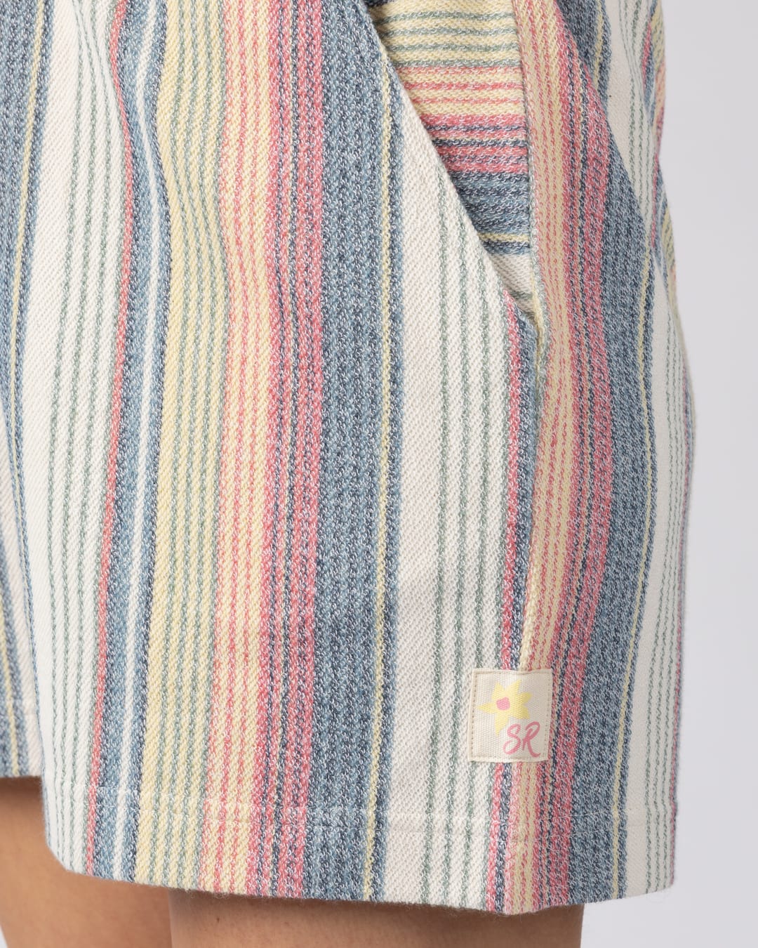 Delen Womens Short in Multicolour