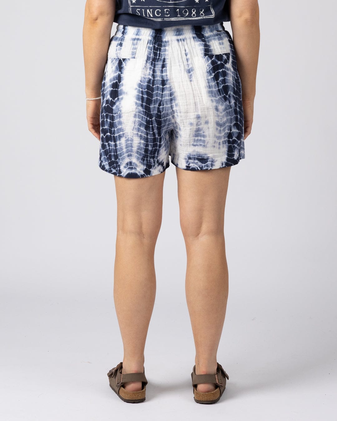 Melda  Womens Woven Short in Blue