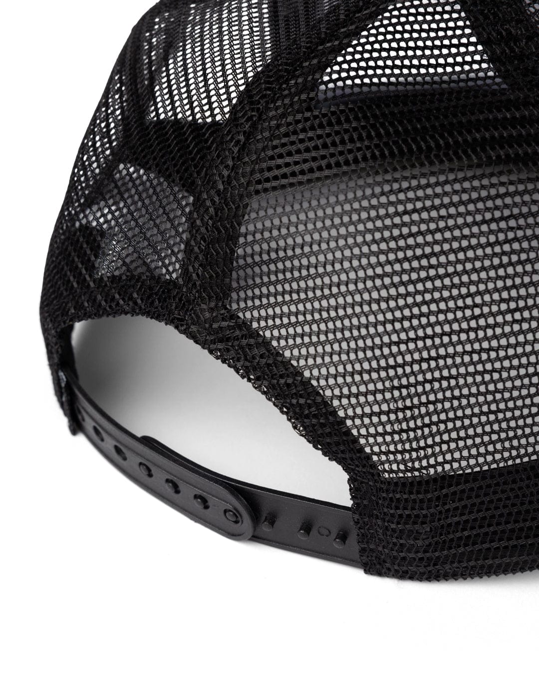 Surf Flare Cap in Black