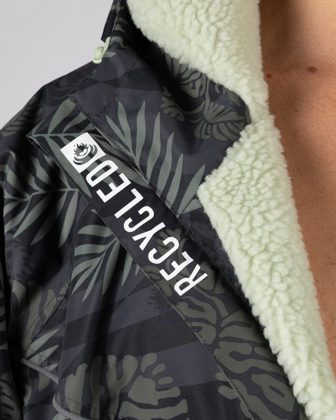 Warp Surf Changing Robe - Dark Grey