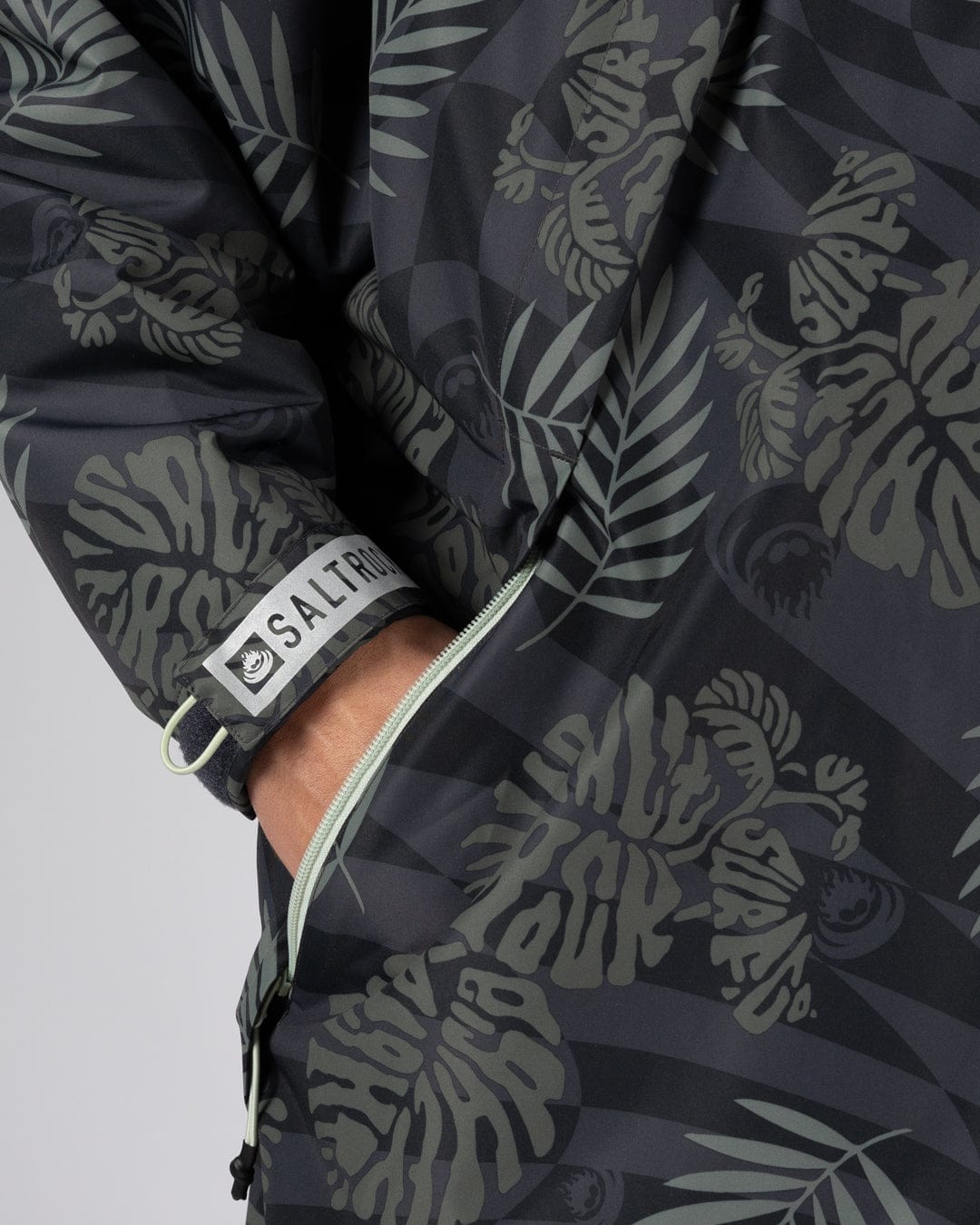 Warp Surf Changing Robe - Dark Grey